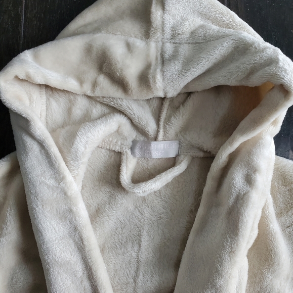 New with tags, women's xs/s/m robe - Picture 5 of 7